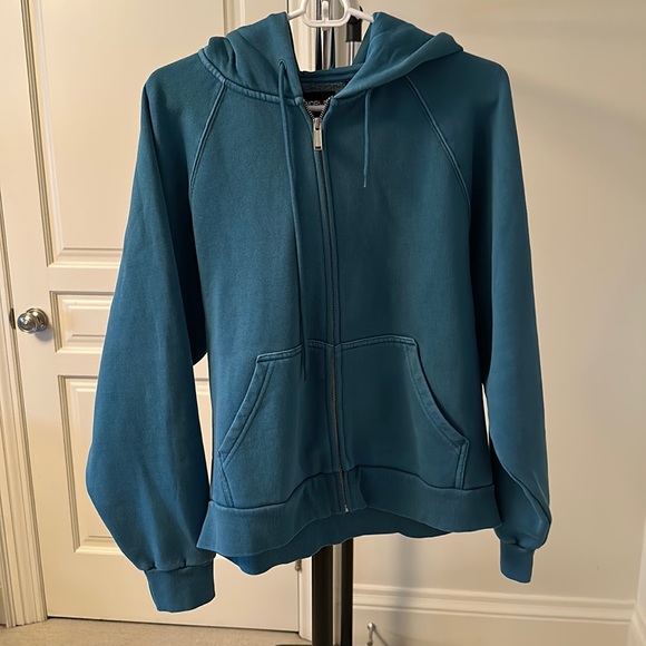 Aritzia Super World Zip Up - Picture 1 of 3